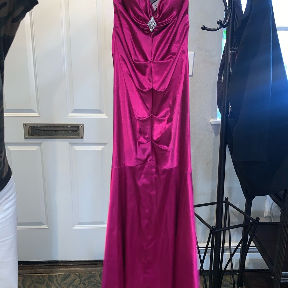 Dress - Picture 6 of 6